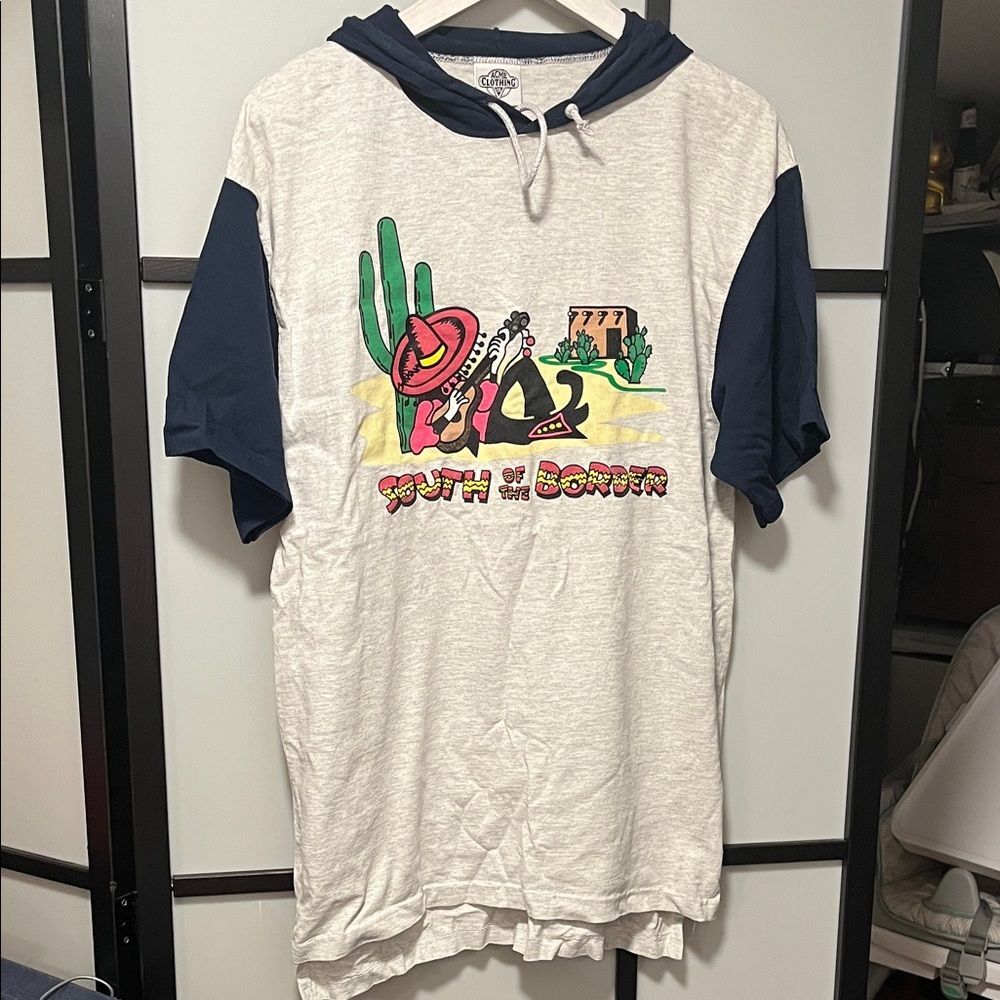 South of the Border Navy/Gray Graphic Hoodie T-Shirt Size Large USA
